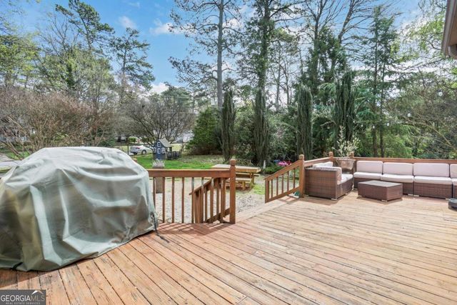 5813 Four Winds Drive SW, Lilburn, GA 30047