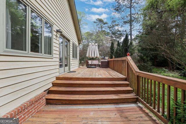 5813 Four Winds Drive SW, Lilburn, GA 30047