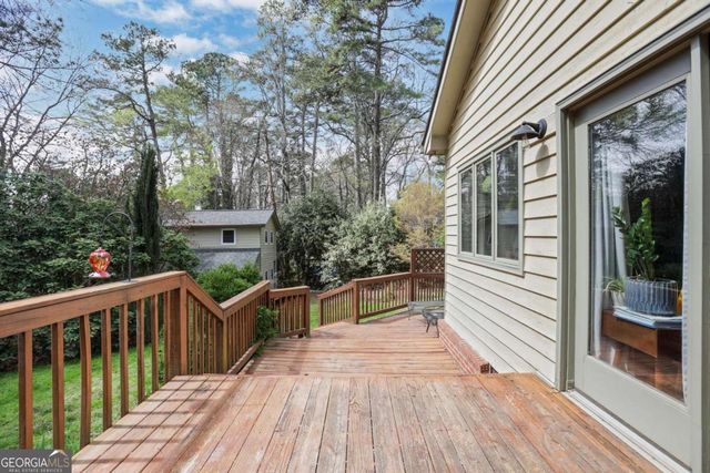 5813 Four Winds Drive SW, Lilburn, GA 30047