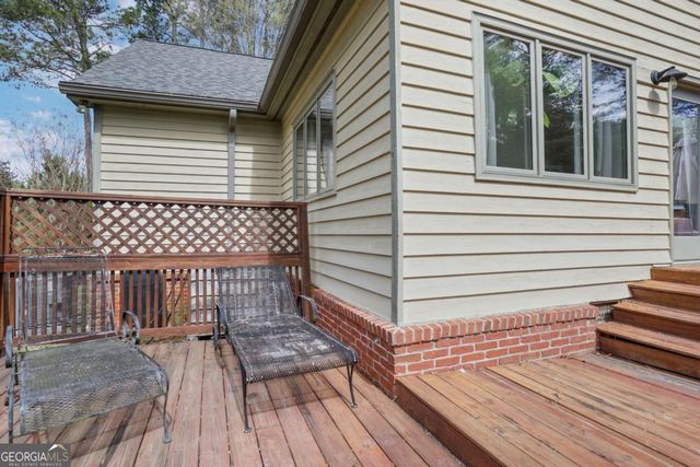 5813 Four Winds Drive SW, Lilburn, GA 30047