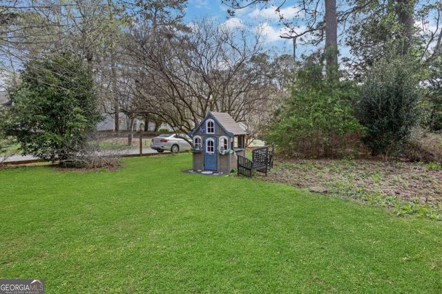 5813 Four Winds Drive SW, Lilburn, GA 30047