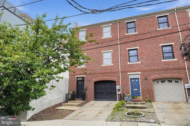 921 N HANCOCK ST