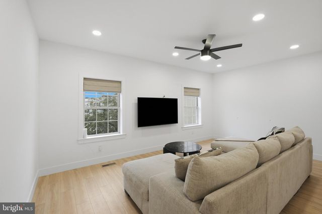 921 N HANCOCK ST, Philadelphia, PA 19123