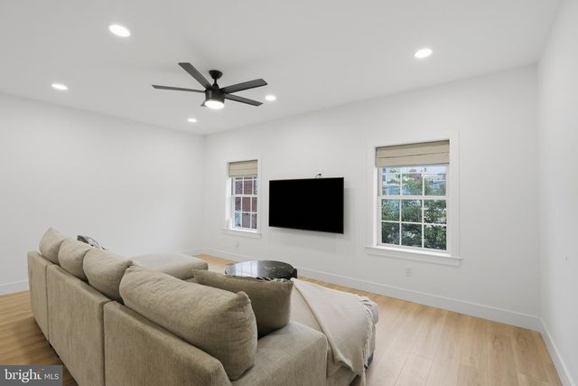 921 N HANCOCK ST, Philadelphia, PA 19123