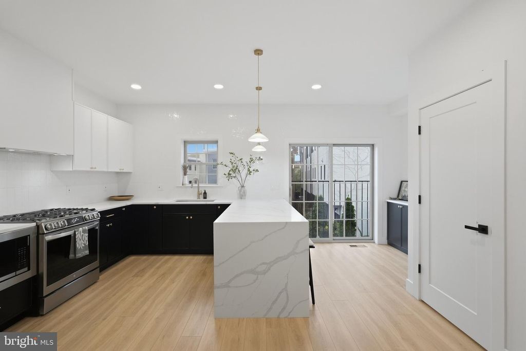 921 N HANCOCK ST, Philadelphia, PA 19123 — photo 3