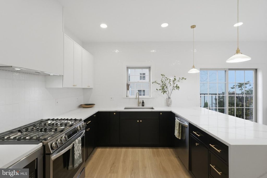 921 N HANCOCK ST, Philadelphia, PA 19123 — photo 4