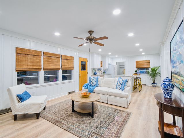 200 Oliver St., Hemingway, SC 29554