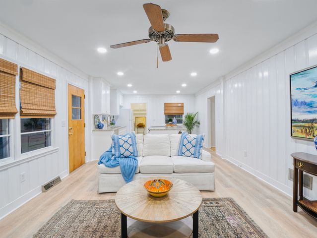 200 Oliver St., Hemingway, SC 29554