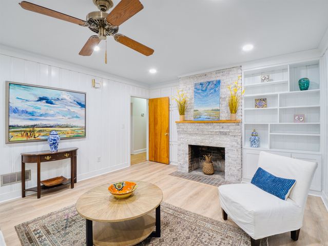 200 Oliver St., Hemingway, SC 29554