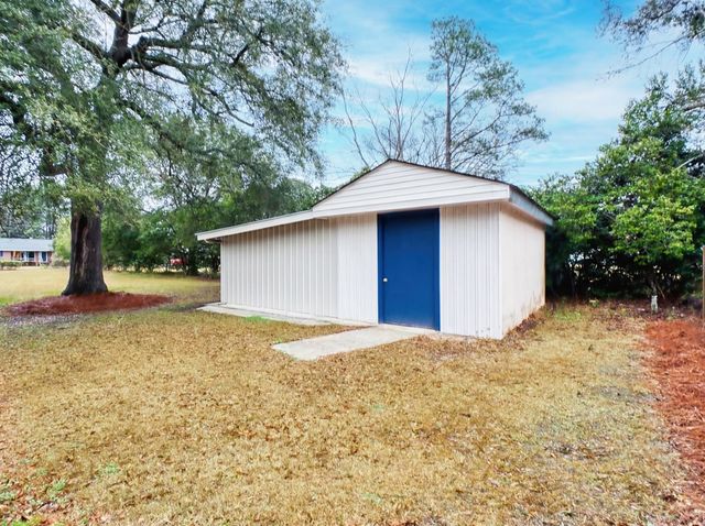 200 Oliver St., Hemingway, SC 29554