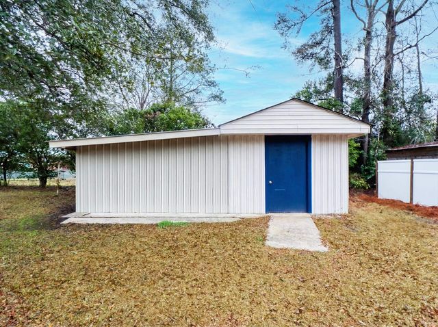 200 Oliver St., Hemingway, SC 29554