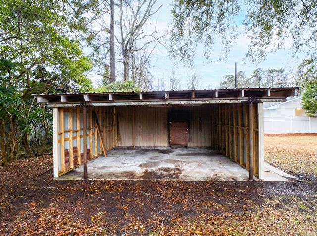 200 Oliver St., Hemingway, SC 29554