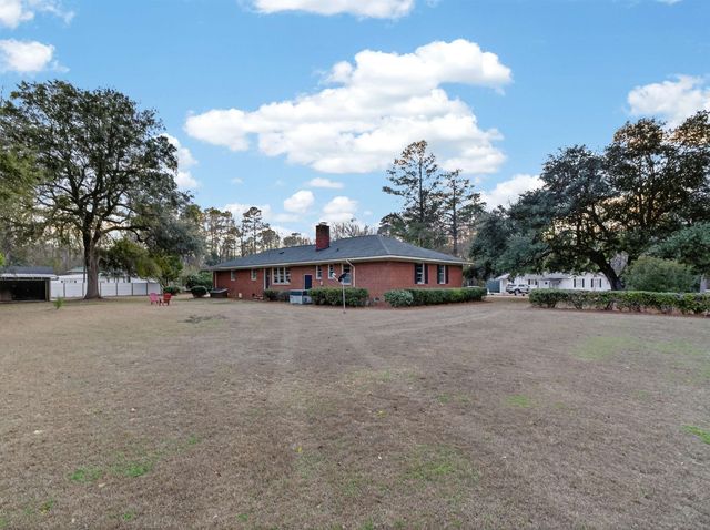 200 Oliver St., Hemingway, SC 29554