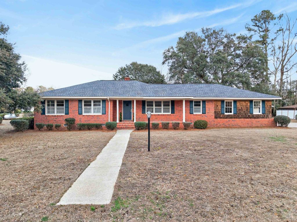 200 Oliver St., Hemingway, SC 29554