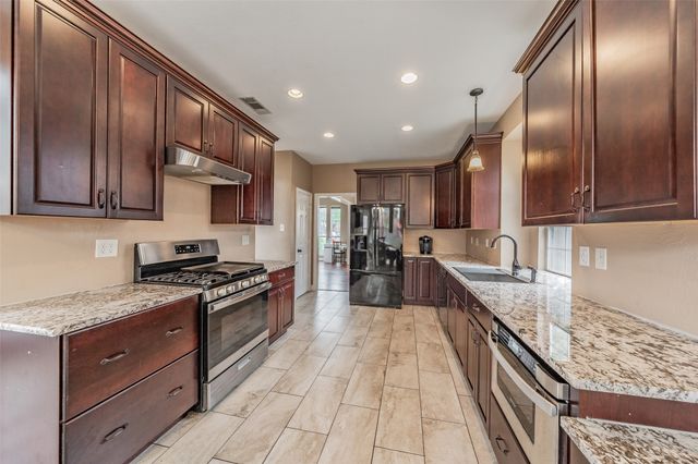 275 Meadowside Drive, Keller, TX 76248