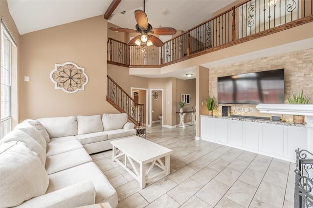 275 Meadowside Drive, Keller, TX 76248