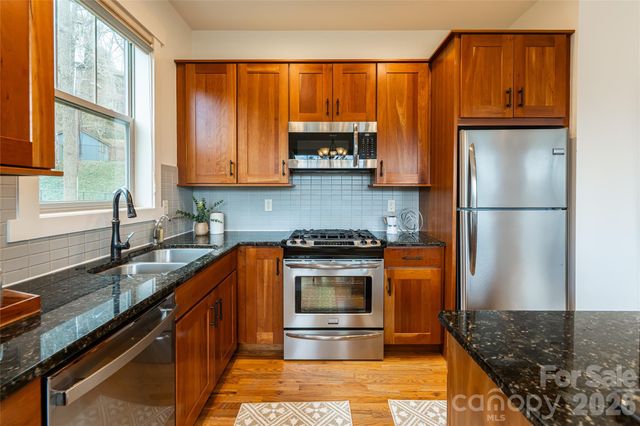 14 Sunset Drive, Asheville, NC 28804