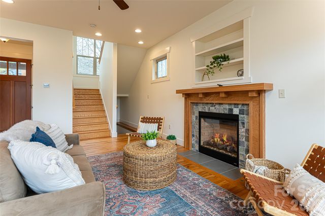 14 Sunset Drive, Asheville, NC 28804