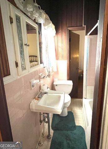 375 S Broad Street, Bowman, GA 30624