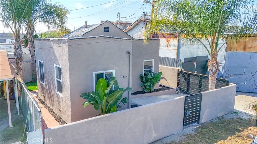 Image 2 of property listing at 1712 E 57th, Los Angeles, CA 90058