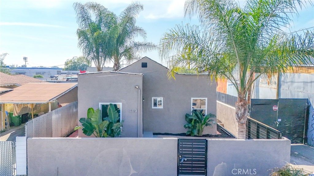 Image 4 of property listing at 1712 E 57th, Los Angeles, CA 90058