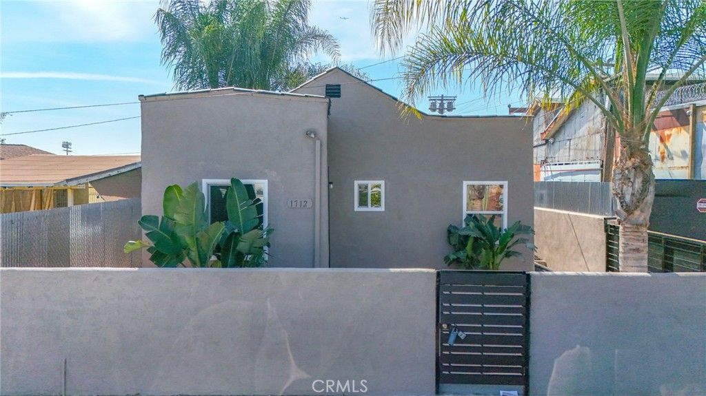 Image 6 of property listing at 1712 E 57th, Los Angeles, CA 90058