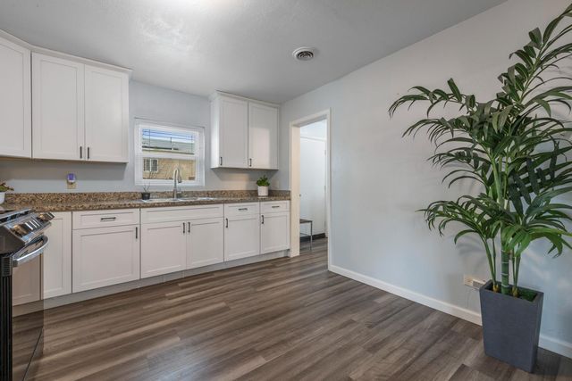 1551 Chronicle Ave, Stockton, CA 95205