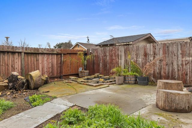 1551 Chronicle Ave, Stockton, CA 95205