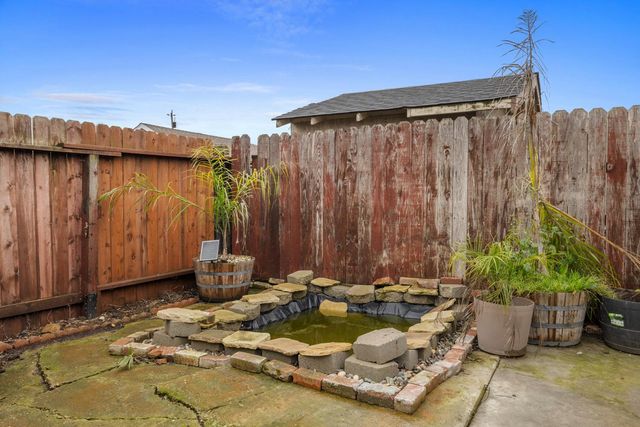 1551 Chronicle Ave, Stockton, CA 95205