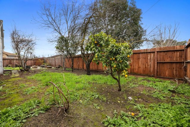 1551 Chronicle Ave, Stockton, CA 95205