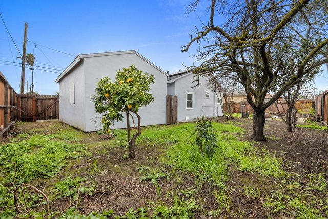 1551 Chronicle Ave, Stockton, CA 95205