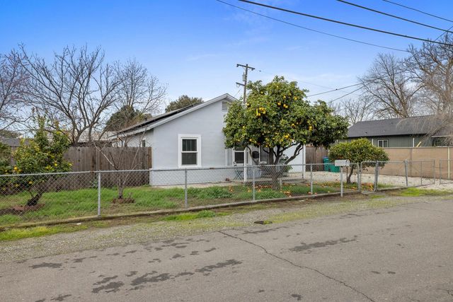 1551 Chronicle Ave, Stockton, CA 95205