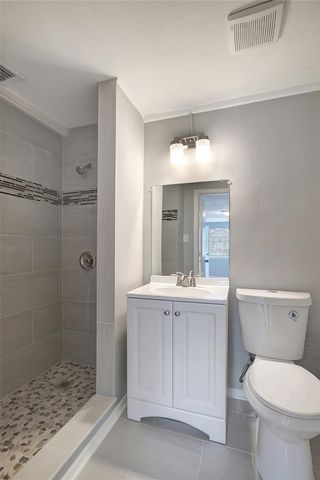 8720 N DEXTER AVENUE, Tampa, FL 33604