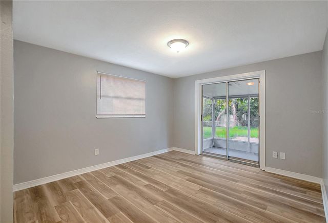 8720 N DEXTER AVENUE, Tampa, FL 33604