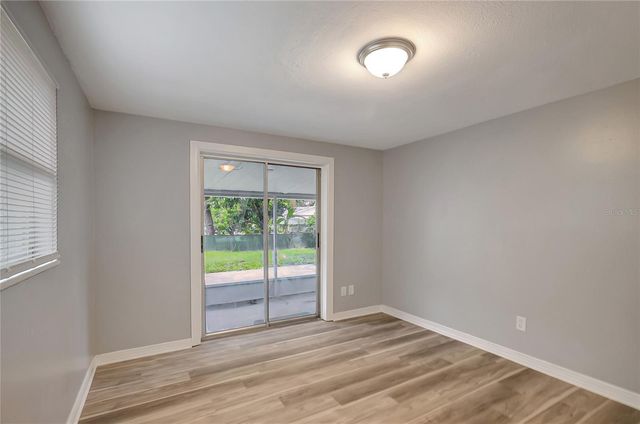 8720 N DEXTER AVENUE, Tampa, FL 33604