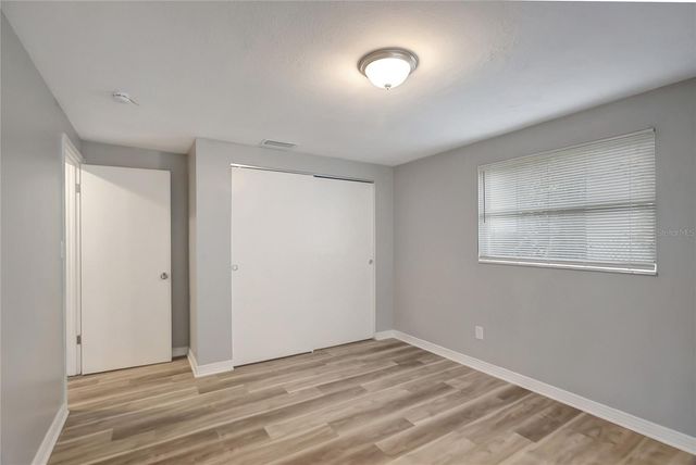 8720 N DEXTER AVENUE, Tampa, FL 33604