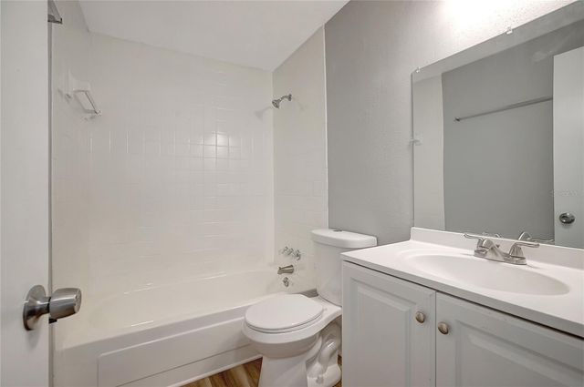 8720 N DEXTER AVENUE, Tampa, FL 33604