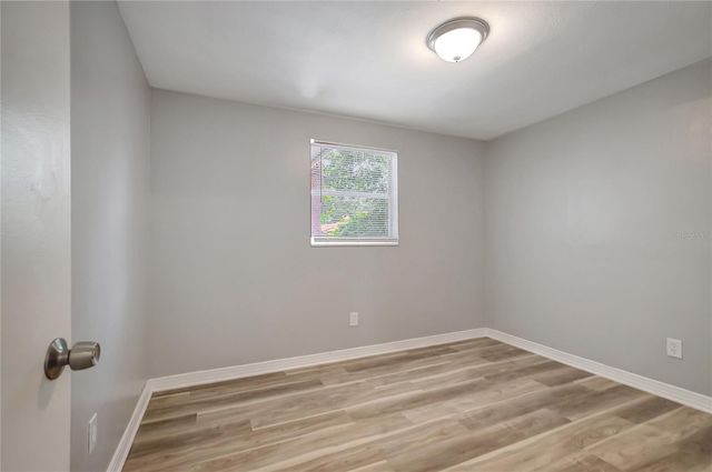 8720 N DEXTER AVENUE, Tampa, FL 33604