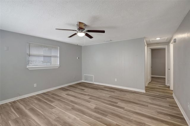 8720 N DEXTER AVENUE, Tampa, FL 33604