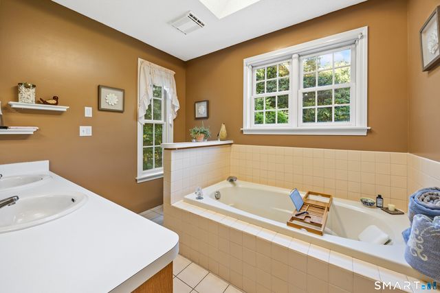 14 Diamond Rock Road, Wolcott, CT 06716