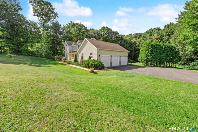 14 Diamond Rock Road, Wolcott, CT 06716