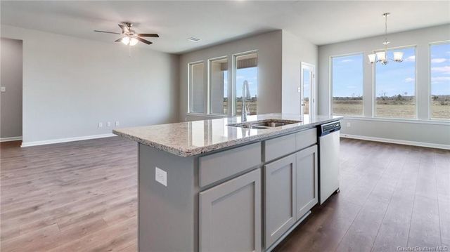 4697 E Ridge Road, Lake Charles, LA 70607