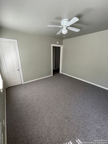 935 ALLEN AVE, New Braunfels, TX 78130