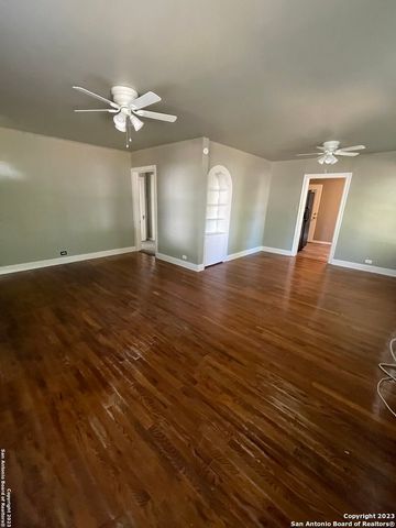 935 ALLEN AVE, New Braunfels, TX 78130