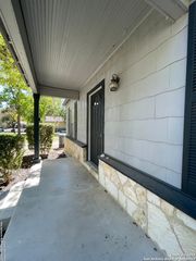 935 ALLEN AVE, New Braunfels, TX 78130