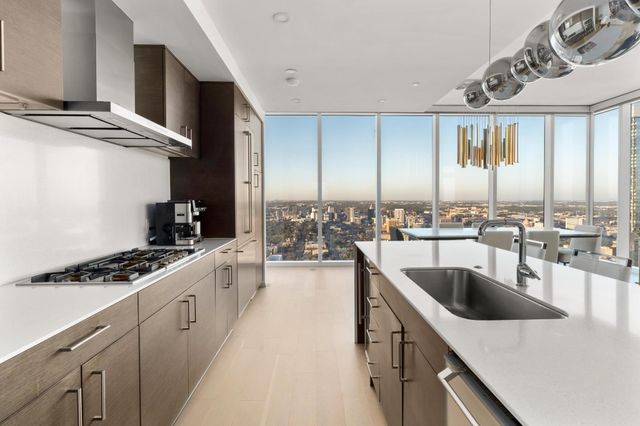 301 West Ave 5302, Austin, TX 78701