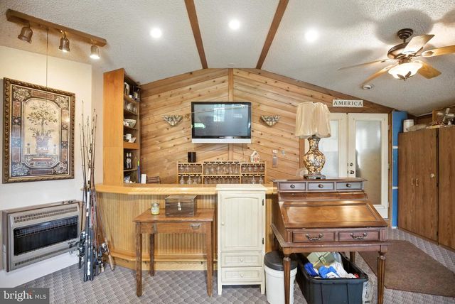 720 CEDAR AVE, Mount Ephraim, NJ 08059