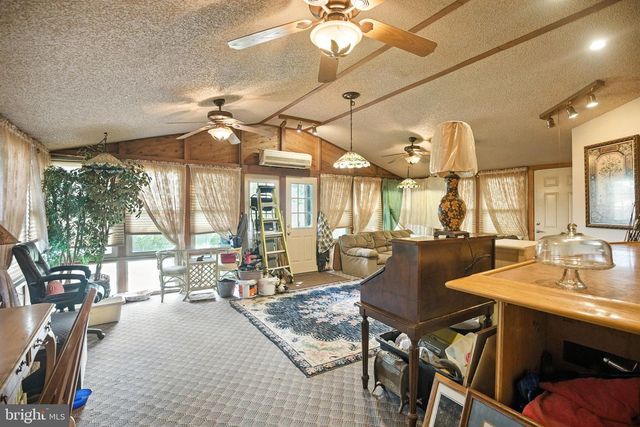 720 CEDAR AVE, Mount Ephraim, NJ 08059