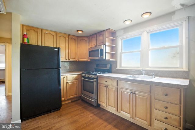 720 CEDAR AVE, Mount Ephraim, NJ 08059