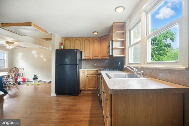 720 CEDAR AVE, Mount Ephraim, NJ 08059